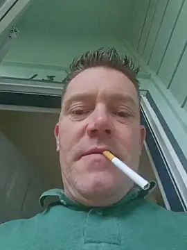 Bigtater1999 online show from April 22, 2026, 10:33 pm