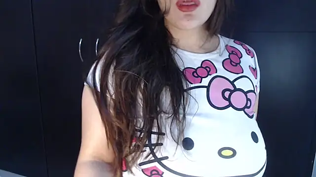 Snapshot of AdharaLujan chatting on September 14, 2025, 4:33 am AdharaLujan online show from September 14, 2025, 4:33 am