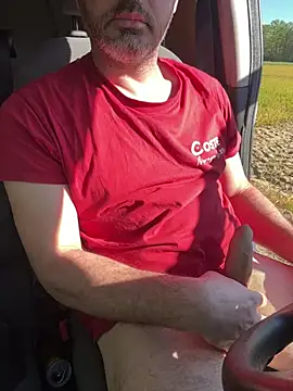 unconnudu21000 online show from April 7, 2026, 3:23 pm