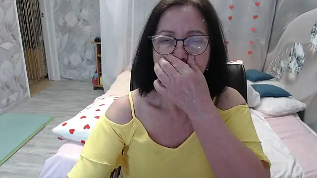 OlgaHottie online show from May 19, 2026, 1:56 am