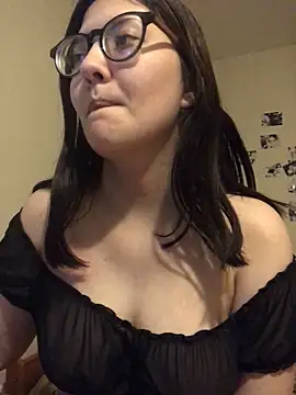 Snapshot of Prudie_Gabriella chatting on December 15, 2024, 6:59 pm Prudie Gabriella online show from December 15, 2024, 6:59 pm