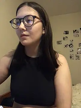 Snapshot of Prudie_Gabriella chatting on December 20, 2024, 6:56 pm Prudie Gabriella online show from December 20, 2024, 6:56 pm