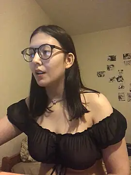 Snapshot of Prudie_Gabriella chatting on December 26, 2024, 2:16 pm Prudie Gabriella online show from December 26, 2024, 2:16 pm