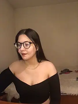 Snapshot of Prudie_Gabriella chatting on February 14, 2025, 6:40 pm Prudie Gabriella online show from February 14, 2025, 6:40 pm