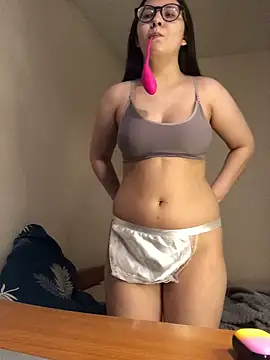 Snapshot of Prudie_Gabriella chatting on March 11, 2025, 4:07 pm Prudie Gabriella online show from March 11, 2025, 4:07 pm