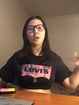 Snapshot of Prudie_Gabriella chatting on March 12, 2025, 5:07 pm Prudie Gabriella online show from March 12, 2025, 5:07 pm