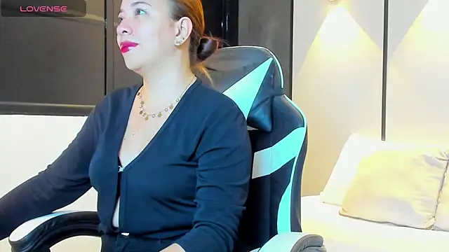 alma fenix online show from October 14, 2025, 12:50 pm