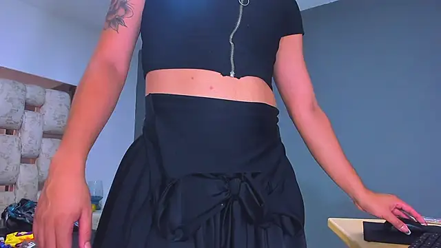 ZachaTompson online show from November 28, 2025, 8:00 pm