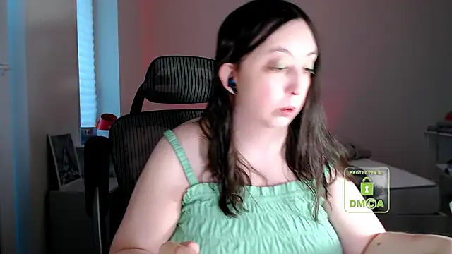 cute and hot online show from March 10, 2026, 3:17 pm