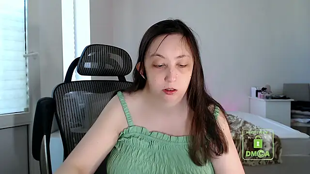 Snapshot of cute_and_hot chatting on June 14, 2026, 3:03 pm cute and hot online show from June 14, 2026, 3:03 pm