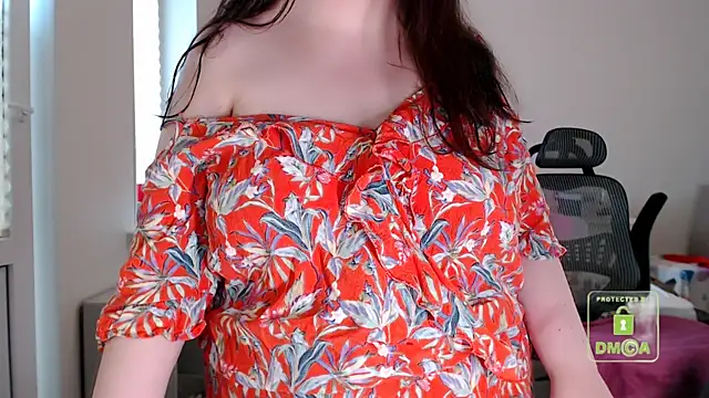Snapshot of cute_and_hot chatting on July 7, 2026, 3:49 pm cute and hot online show from July 7, 2026, 3:49 pm