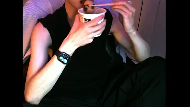 Ray175oo online show from February 6, 2026, 5:38 pm