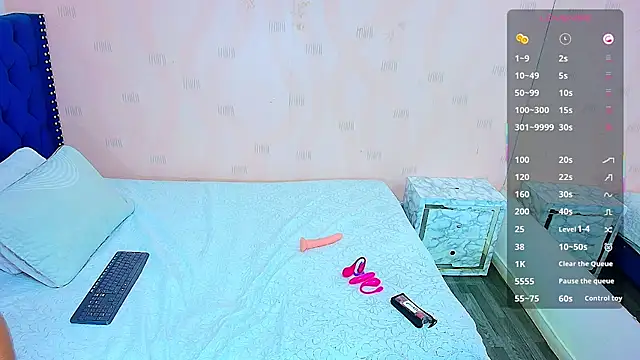 hotlatinateacher online show from February 14, 2025, 7:23 pm