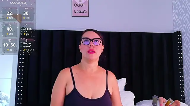 hotlatinateacher online show from April 5, 2026, 11:40 am