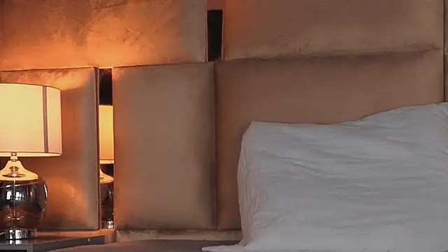 angelinepossy online show from September 15, 2025, 9:15 pm