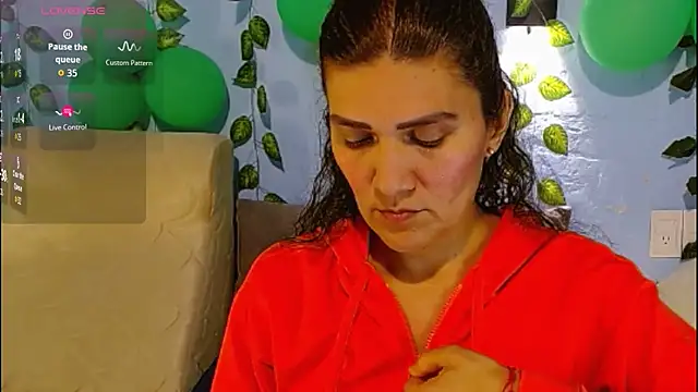 venus swet  online show from March 23, 2026, 9:52 pm