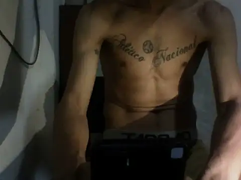 Snapshot of Delgadomx chatting on November 4, 2025, 5:17 am Delgadomx online show from November 4, 2025, 5:17 am