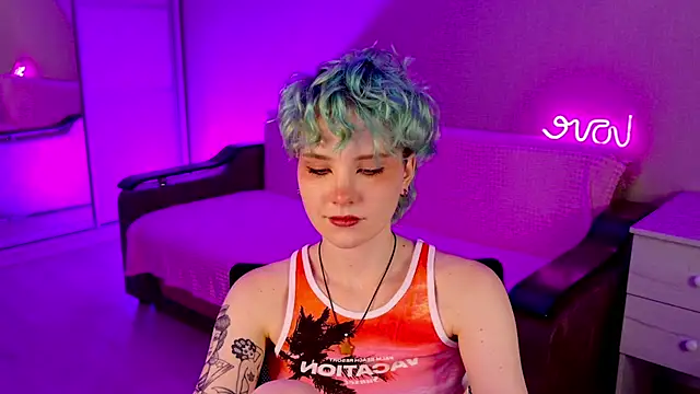 Snapshot of School_Love chatting on December 20, 2024, 4:14 pm School Love online show from December 20, 2024, 4:14 pm