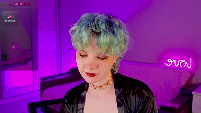 Snapshot of School_Love chatting on January 12, 2025, 4:08 pm School Love online show from January 12, 2025, 4:08 pm