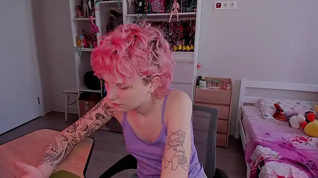 Snapshot of School_Love chatting on November 15, 2025, 7:05 am School Love online show from November 15, 2025, 7:05 am