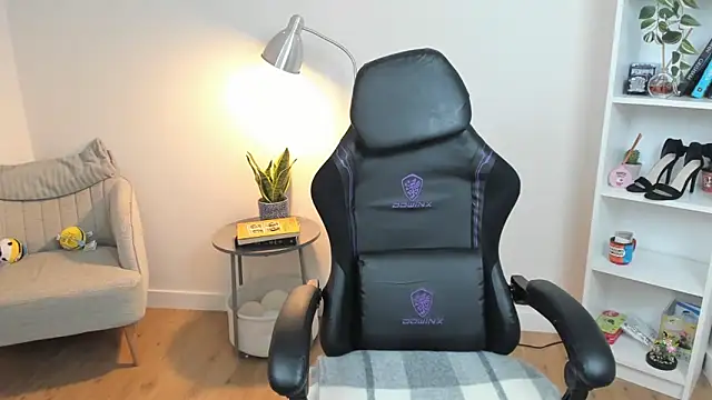  BellaEvans  online show from March 3, 2025, 5:42 am