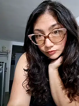 Snapshot of Mia_Ruiz chatting on February 1, 2025, 2:47 am Mia Ruiz online show from February 1, 2025, 2:47 am