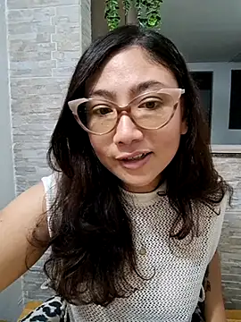 Snapshot of Mia_Ruiz chatting on March 18, 2025, 12:49 am Mia Ruiz online show from March 18, 2025, 12:49 am