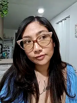 Snapshot of Mia_Ruiz chatting on March 23, 2025, 1:53 am Mia Ruiz online show from March 23, 2025, 1:53 am