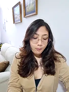 Snapshot of Mia_Ruiz chatting on September 20, 2025, 2:34 am Mia Ruiz online show from September 20, 2025, 2:34 am