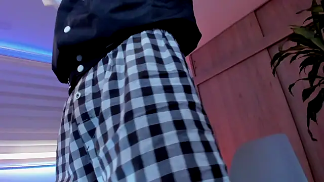 aldrinwhite online show from December 18, 2025, 4:13 pm