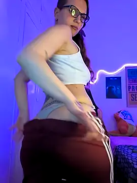 galaxiaa23 online show from September 29, 2025, 3:44 am