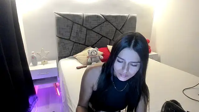 cloe fox online show from March 4, 2026, 1:33 am