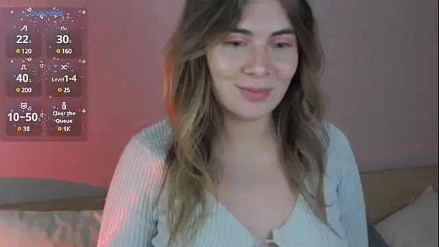 chloi hes online show from December 10, 2024, 6:49 pm