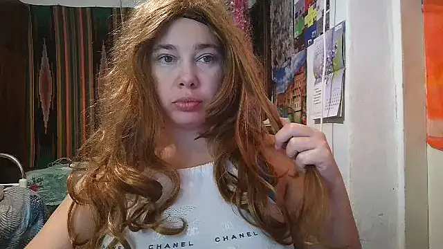 Cora Maro online show from September 14, 2025, 1:10 pm