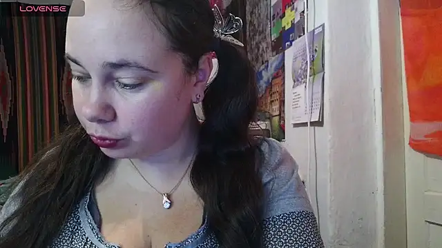 Cora Maro online show from October 4, 2025, 11:41 am