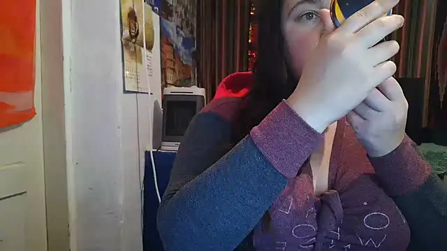 Cora Maro online show from December 14, 2025, 9:03 am