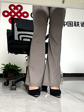 Snapshot of AHL756 chatting on November 4, 2025, 1:05 am AHL756 online show from November 4, 2025, 1:05 am