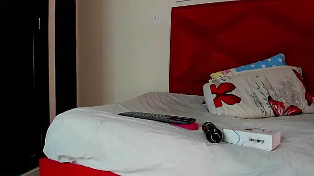 DakotaHoland online show from February 2, 2026, 2:27 pm