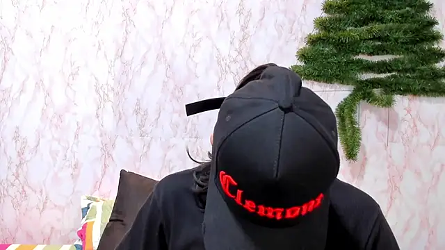 BarbieHotLaura online show from January 9, 2025, 8:22 pm