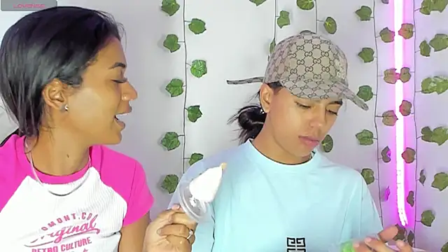 BarbieHotLaura online show from January 18, 2025, 6:10 pm