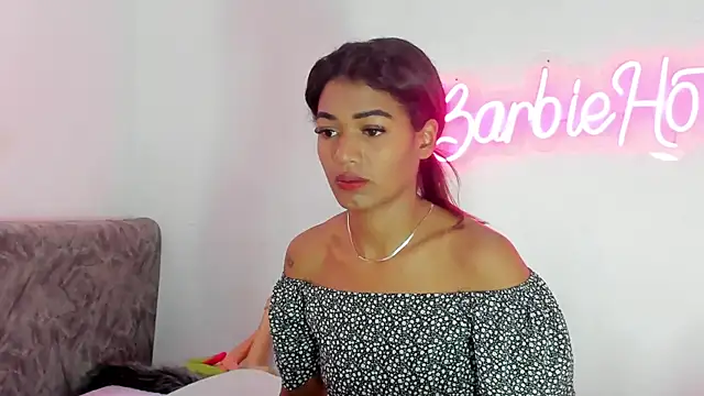 BarbieHotLaura online show from October 10, 2025, 2:05 pm