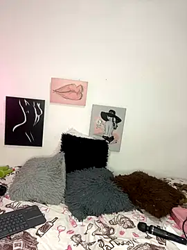 BarbieHotLaura online show from November 29, 2025, 2:58 am