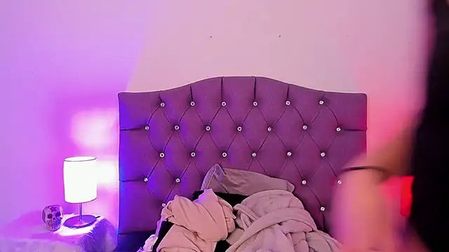 Nyx nayla online show from January 5, 2025, 8:31 pm