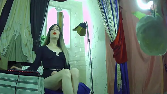 Mary Loon online show from January 6, 2026, 12:09 pm