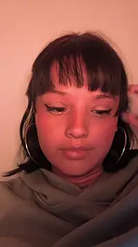 LorenRosse online show from April 8, 2026, 11:27 pm