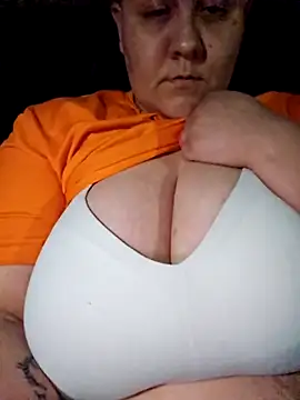 Snapshot of DevilDahm chatting on February 21, 2025, 1:33 am DevilDahm online show from February 21, 2025, 1:33 am