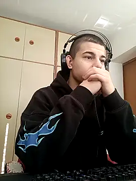 BigDickEnrg7195 online show from February 5, 2025, 9:04 am