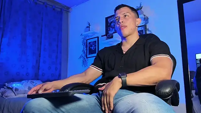 ThomsEvery  online show from November 13, 2025, 11:47 pm