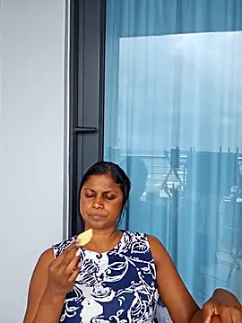 Snapshot of Sensual_indian7 chatting on March 10, 2025, 9:53 am Sensual indian7 online show from March 10, 2025, 9:53 am