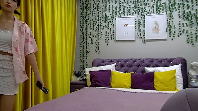 Snapshot of NicoleLimp chatting on February 3, 2025, 12:47 pm NicoleLimp online show from February 3, 2025, 12:47 pm